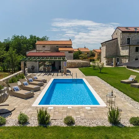 Francesca Вилла